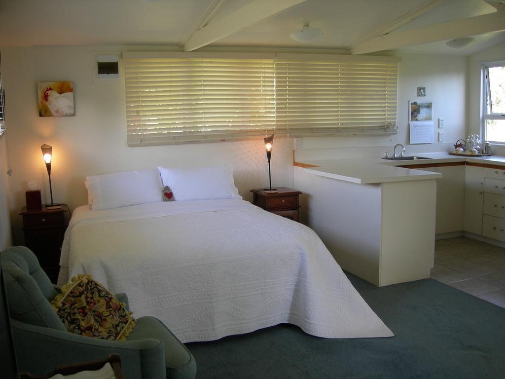 L'Abri Bed And Breakfast Akaroa Ngoại thất bức ảnh