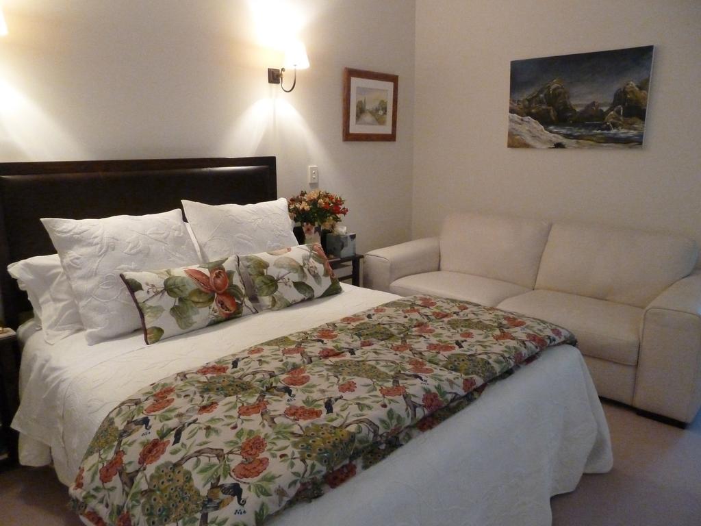 L'Abri Bed And Breakfast Akaroa Phòng bức ảnh