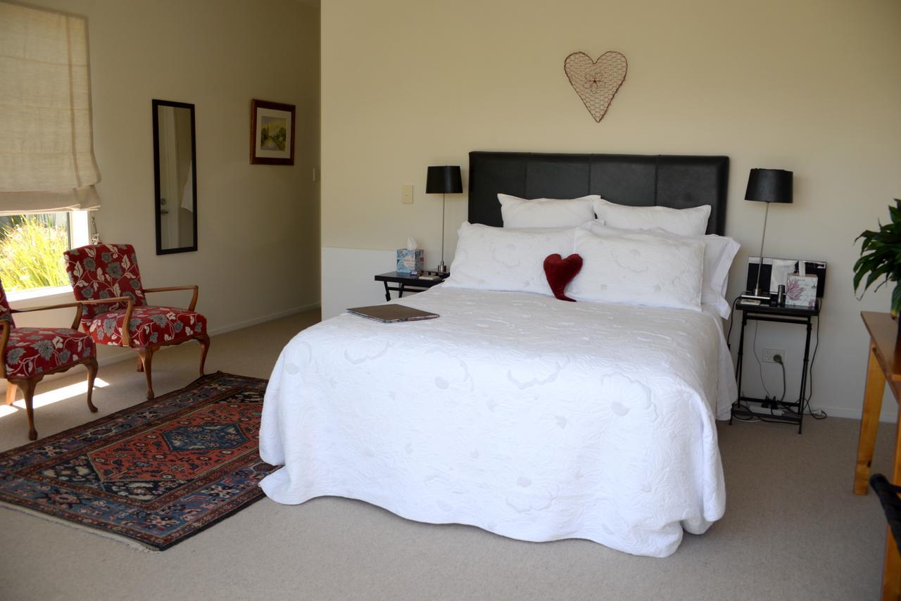 L'Abri Bed And Breakfast Akaroa Ngoại thất bức ảnh